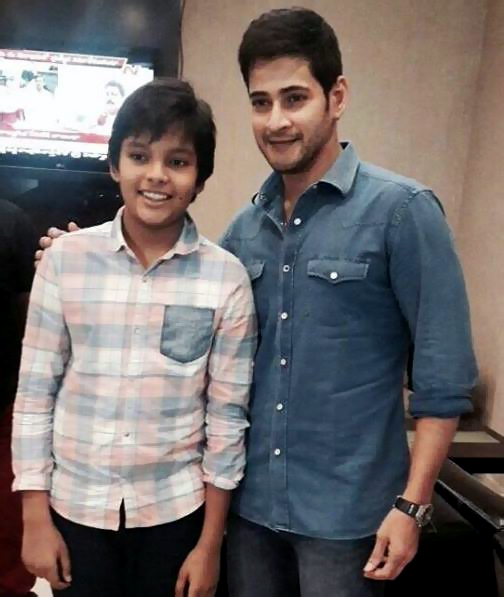 Mahesh with Pawan kalyan son Akhira Nandan-02